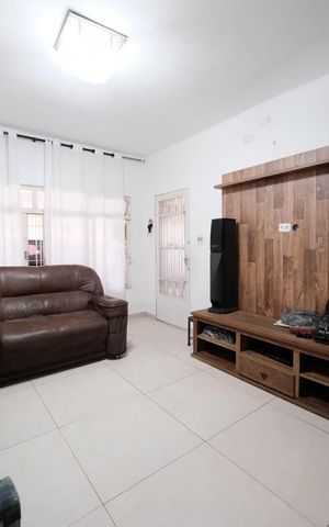 Casa à venda com 180m², 3 quartos e 4 vagasSala/Cozinha