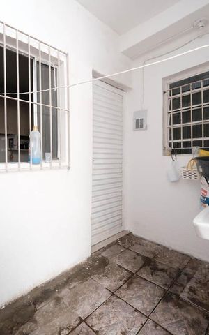 Casa à venda com 180m², 3 quartos e 4 vagasÁrea de Serviço