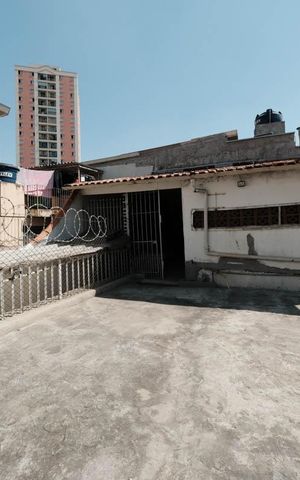 Casa à venda com 180m², 3 quartos e 4 vagasTerraço
