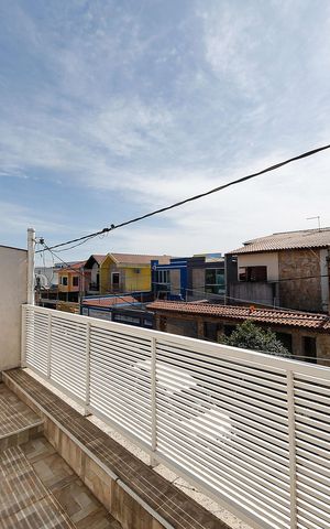 Casa à venda com 194m², 4 quartos e 2 vagas Casa à venda com 194m², 4 quartos e 2 vagasVaranda Suíte
