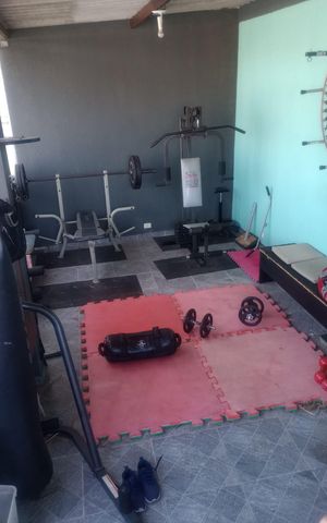 Casa à venda com 230m², 4 quartos e 1 vaga