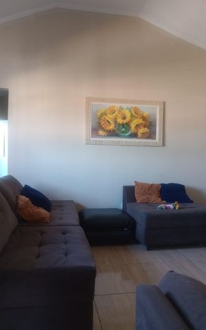 Casa à venda com 230m², 4 quartos e 1 vaga Casa à venda com 230m², 4 quartos e 1 vagaSala