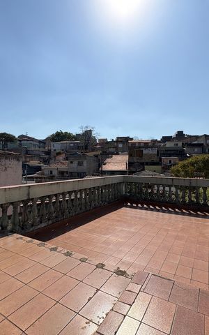 Casa à venda com 378m², 3 quartos e 11 vagas Casa à venda com 378m², 3 quartos e 11 vagasVaranda