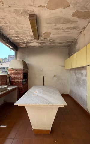 Casa à venda com 378m², 3 quartos e 11 vagas Casa à venda com 378m², 3 quartos e 11 vagasChurrasqueira