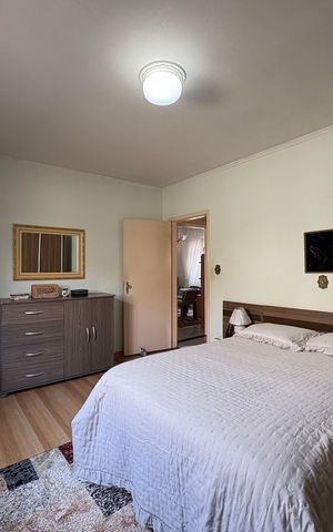 Casa à venda com 378m², 3 quartos e 11 vagas Casa à venda com 378m², 3 quartos e 11 vagasQuarto 2