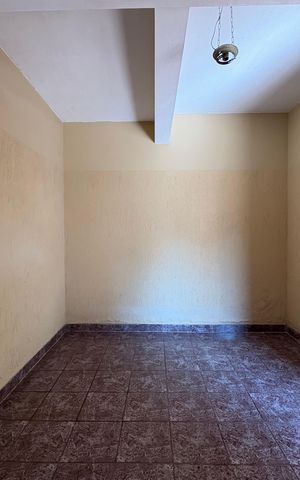 Casa à venda com 378m², 3 quartos e 11 vagas Casa à venda com 378m², 3 quartos e 11 vagasQuarto de Serviço