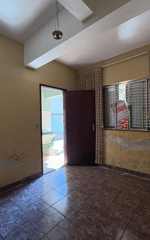Casa à venda com 378m², 3 quartos e 11 vagas Casa à venda com 378m², 3 quartos e 11 vagasQuarto de Serviço