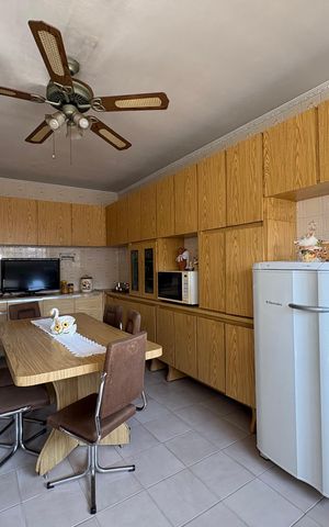 Casa à venda com 378m², 3 quartos e 11 vagas Casa à venda com 378m², 3 quartos e 11 vagasCozinha