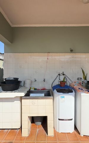 Casa à venda com 378m², 3 quartos e 11 vagas Casa à venda com 378m², 3 quartos e 11 vagasÁrea de Serviço