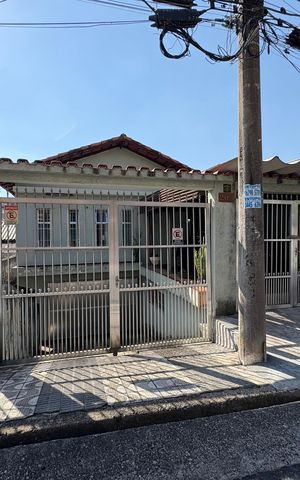 Casa à venda com 378m², 3 quartos e 11 vagas Casa à venda com 378m², 3 quartos e 11 vagasFachada