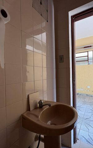 Casa à venda com 378m², 3 quartos e 11 vagas Casa à venda com 378m², 3 quartos e 11 vagasBanheiro de Serviço