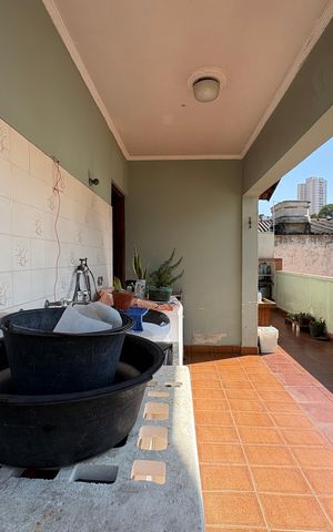 Casa à venda com 378m², 3 quartos e 11 vagas Casa à venda com 378m², 3 quartos e 11 vagasÁrea de Serviço