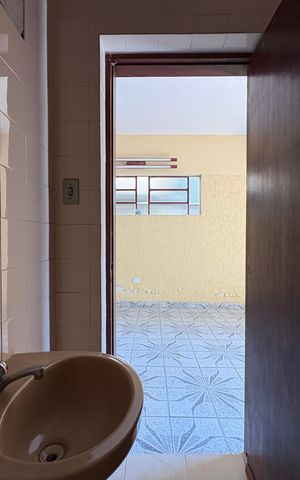 Casa à venda com 378m², 3 quartos e 11 vagas Casa à venda com 378m², 3 quartos e 11 vagasBanheiro de Serviço
