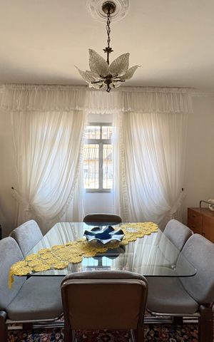 Casa à venda com 378m², 3 quartos e 11 vagas Casa à venda com 378m², 3 quartos e 11 vagasSala