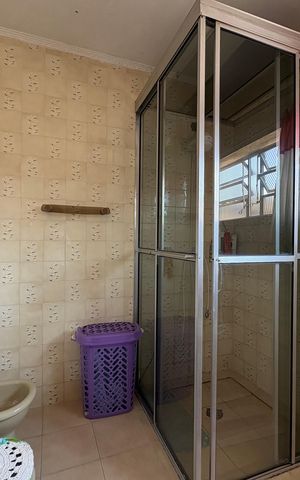 Casa à venda com 378m², 3 quartos e 11 vagas Casa à venda com 378m², 3 quartos e 11 vagasBanheiro