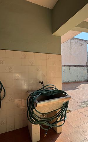 Casa à venda com 378m², 3 quartos e 11 vagas Casa à venda com 378m², 3 quartos e 11 vagasÁrea de Serviço 2
