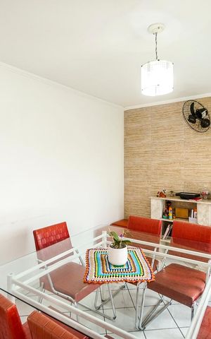 Casa à venda com 231m², 5 quartos e 3 vagas Casa à venda com 231m², 5 quartos e 3 vagasCopa