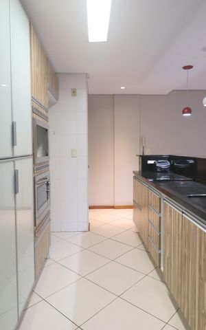 Apartamento à venda com 80m², 2 quartos e 1 vagaCozinha e Área de Serviço