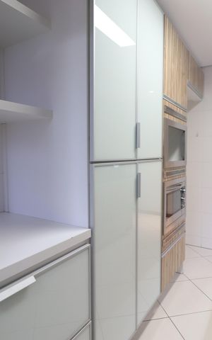 Apartamento à venda com 80m², 2 quartos e 1 vagaCozinha e Área de Serviço