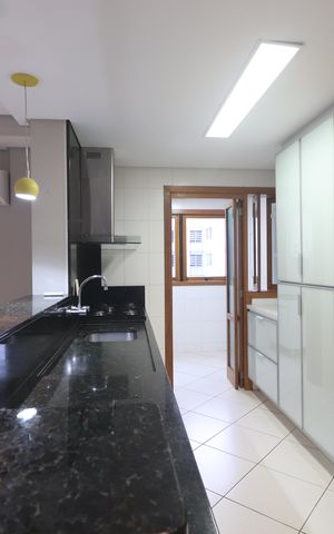 Apartamento à venda com 80m², 2 quartos e 1 vagaCozinha e Área de Serviço
