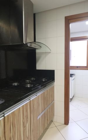 Apartamento à venda com 80m², 2 quartos e 1 vagaCozinha e Área de Serviço