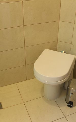 Casa à venda com 296m², 3 quartos e 6 vagasBanheiro da Suíte 2