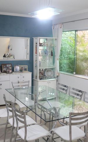 Casa à venda com 296m², 3 quartos e 6 vagasCopa