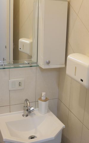 Casa à venda com 296m², 3 quartos e 6 vagasBanheiro Social