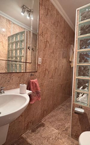 Casa à venda com 432m², 1 quarto e sem vaga Casa à venda com 432m², 1 quarto e sem vagaBanheiro Social