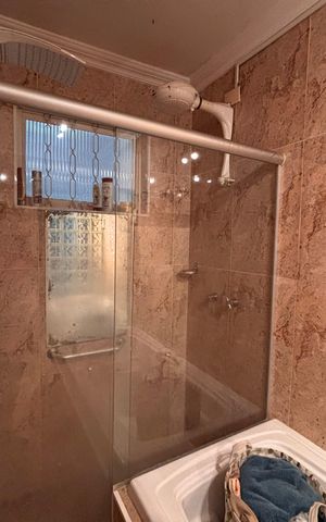 Casa à venda com 432m², 1 quarto e sem vaga Casa à venda com 432m², 1 quarto e sem vagaBanheiro Social