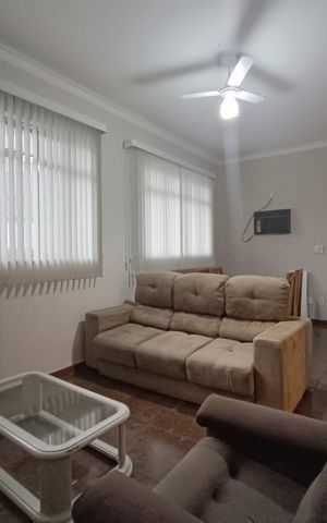Casa à venda com 366m², 4 quartos e 3 vagas Casa à venda com 366m², 4 quartos e 3 vagasSala casa 2