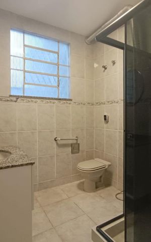 Casa à venda com 366m², 4 quartos e 3 vagas Casa à venda com 366m², 4 quartos e 3 vagasBanheiro Social casa 2