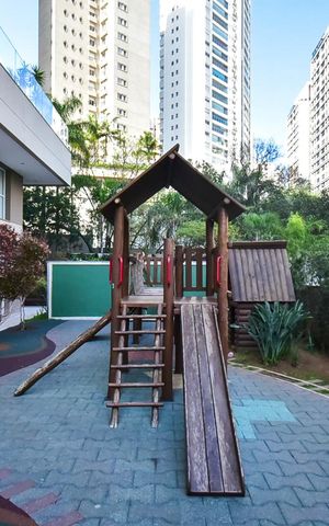 Apartamento à venda com 148m², 3 quartos e 3 vagasPlayground