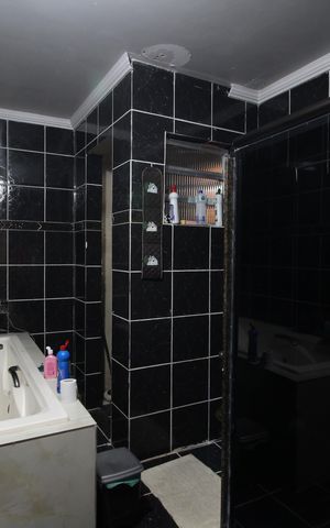 Casa de condomínio para alugar com 100m², 3 quartos e 3 vagasQuarto 3 - Banheiro