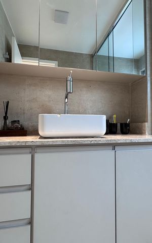 Apartamento à venda com 220m², 4 quartos e 4 vagas Apartamento à venda com 220m², 4 quartos e 4 vagasSuíte 1 Master - Banheiro