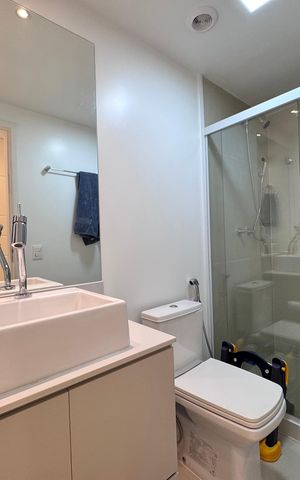 Apartamento à venda com 220m², 4 quartos e 4 vagas Apartamento à venda com 220m², 4 quartos e 4 vagasSuíte 3 - Banheiro