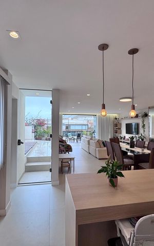 Apartamento à venda com 220m², 4 quartos e 4 vagas Apartamento à venda com 220m², 4 quartos e 4 vagasSala