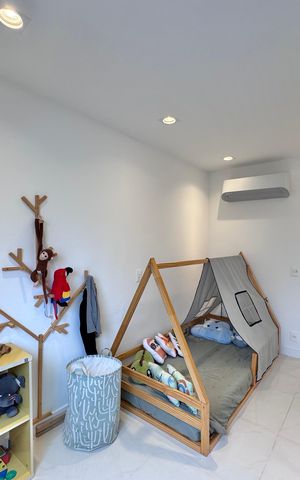Apartamento à venda com 220m², 4 quartos e 4 vagas Apartamento à venda com 220m², 4 quartos e 4 vagasSuíte 3