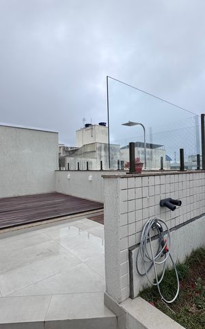 Apartamento à venda com 220m², 4 quartos e 4 vagas Apartamento à venda com 220m², 4 quartos e 4 vagasVaranda Sala
