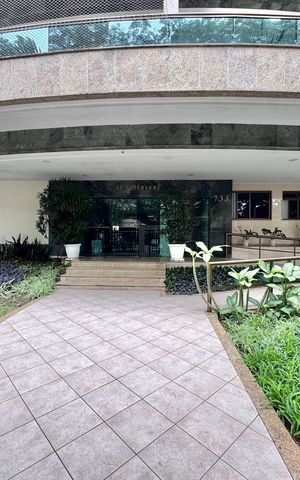Apartamento à venda com 220m², 4 quartos e 4 vagas Apartamento à venda com 220m², 4 quartos e 4 vagasÁrea comum