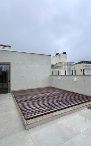 Apartamento à venda com 220m², 4 quartos e 4 vagas Apartamento à venda com 220m², 4 quartos e 4 vagasVaranda Sala