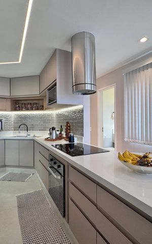 Apartamento à venda com 220m², 4 quartos e 4 vagas Apartamento à venda com 220m², 4 quartos e 4 vagasCozinha