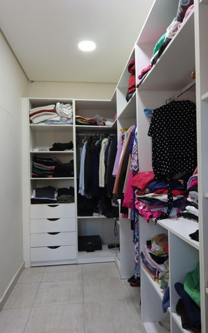 Casa para alugar com 240m², 3 quartos e 2 vagasCloset da Suíte 2