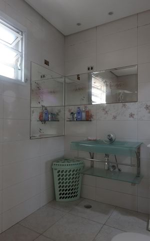 Casa para alugar com 240m², 3 quartos e 2 vagasBanheiro da Suíte 2