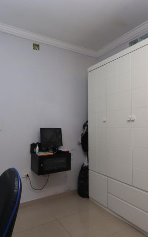 Casa para alugar com 240m², 3 quartos e 2 vagasEscritório