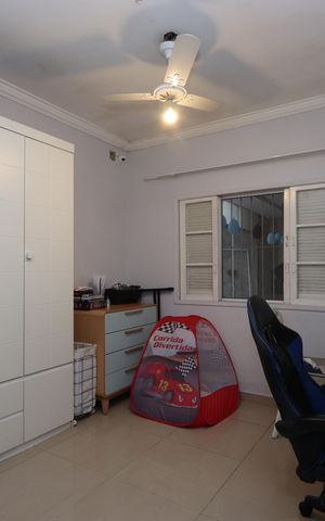 Casa para alugar com 240m², 3 quartos e 2 vagasEscritório