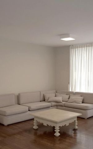 Apartamento à venda com 98m², 2 quartos e sem vagaÁrea comum