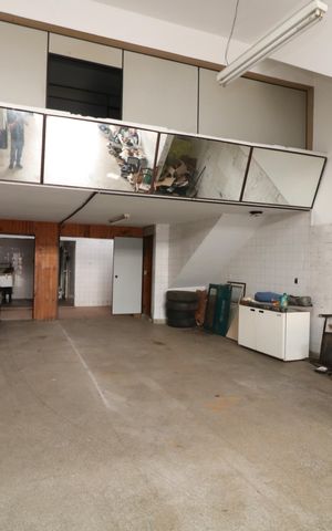 Casa para alugar com 400m², 3 quartos e 4 vagasGalpão