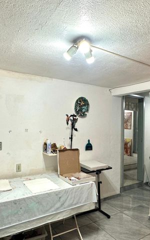 Casa à venda com 500m², 3 quartos e 2 vagas Casa à venda com 500m², 3 quartos e 2 vagasÁrea comum
