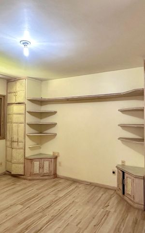 Casa à venda com 500m², 3 quartos e 2 vagas Casa à venda com 500m², 3 quartos e 2 vagasSuíte